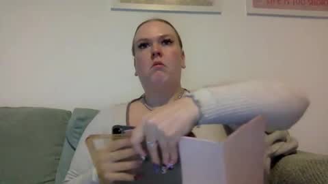 Snapshot of graceloves69 chatting on 06/03/26, 08:50 Grace Loves online show from 06/03/26, 08:50