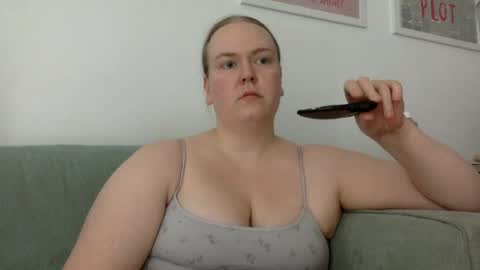 Snapshot of graceloves69 chatting on 07/20/26, 03:25 Grace Loves online show from 07/20/26, 03:25
