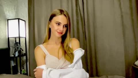 Snapshot of gracetorrezz chatting on 09/29/25, 06:46 gracetorrezz online show from 09/29/25, 06:46