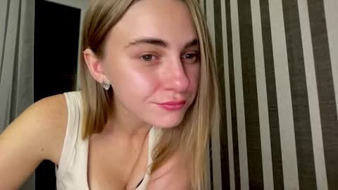 Snapshot of gracetorrezz chatting on 10/16/25, 03:57 gracetorrezz online show from 10/16/25, 03:57