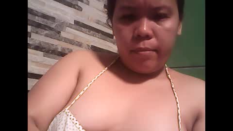 Snapshot of graciabuttercup chatting on 12/24/24, 11:28 gracia online show from 12/24/24, 11:28