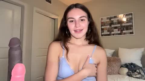 Snapshot of graciesmith27 chatting on 01/08/26, 10:34 Gracie Smith online show from 01/08/26, 10:34