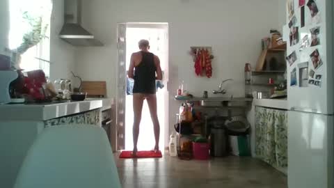 Snapshot of grandb715043 chatting on 01/22/25, 11:01 grandb715043 online show from 01/22/25, 11:01