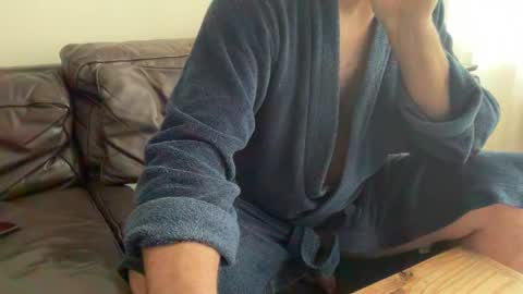 Snapshot of grandmufftwerking chatting on 01/08/25, 11:43 grandmufftwerking online show from 01/08/25, 11:43