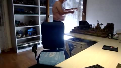 Snapshot of grandpach chatting on 03/09/25, 01:59 grandpach online show from 03/09/25, 01:59