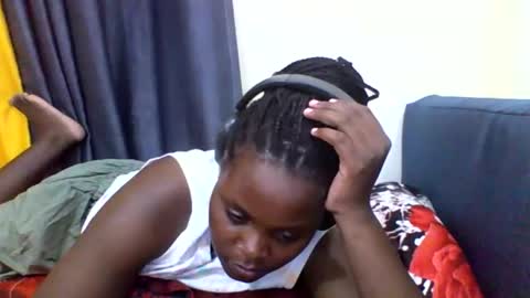 grannylover_ online show from 12/17/25, 07:53