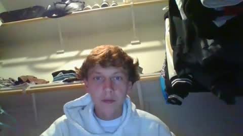 Snapshot of grateful_booty chatting on 09/30/25, 03:06 grateful_booty online show from 09/30/25, 03:06