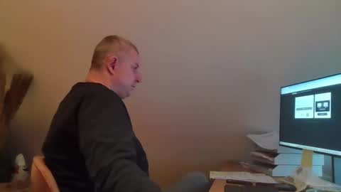 grau197077 online show from 02/18/26, 08:21