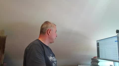 grau197077 online show from 05/19/26, 08:53