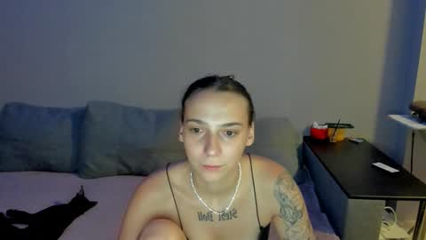 Snapshot of gravitation777 chatting on 01/05/26, 05:27 Anna online show from 01/05/26, 05:27