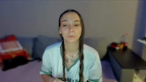 Snapshot of gravitation777 chatting on 01/10/26, 04:58 Anna online show from 01/10/26, 04:58