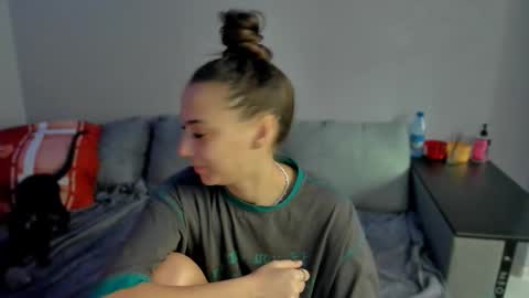 Snapshot of gravitation777 chatting on 02/01/26, 03:49 Anna online show from 02/01/26, 03:49