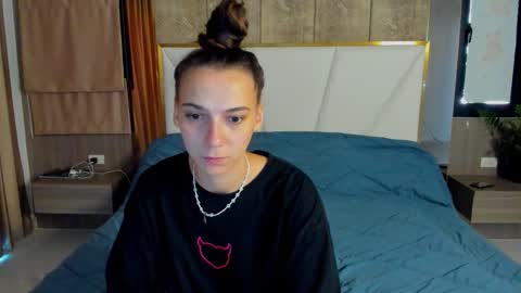 Snapshot of gravitation777 chatting on 03/14/26, 01:34 Anna online show from 03/14/26, 01:34