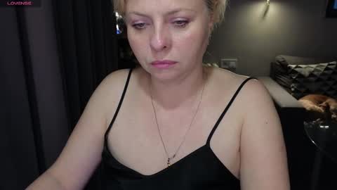 Snapshot of gray_swann chatting on 02/20/25, 01:30 Ray online show from 02/20/25, 01:30