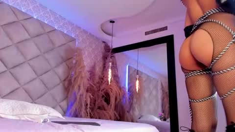 grayce blossoms24 online show from 02/14/25, 07:54