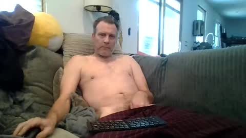 Snapshot of graylonewolf chatting on 11/27/25, 02:08 Gray lone wolf online show from 11/27/25, 02:08