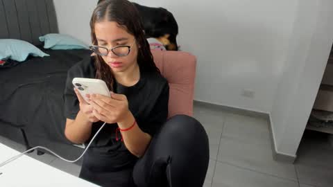 GreciaRuiz online show from 10/01/25, 11:22