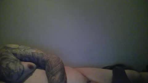 Snapshot of greekprince77 chatting on 11/14/25, 01:43 greekprince77 online show from 11/14/25, 01:43