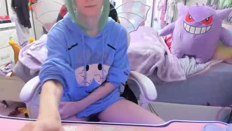 GreenEyedLovexo online show from 10/20/25, 04:07