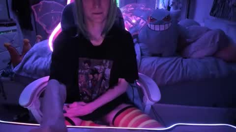 GreenEyedLovexo online show from 10/25/25, 05:48