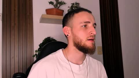 Juan online show from 12/14/25, 01:33