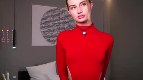 Kelly online show from 11/11/25, 01:44