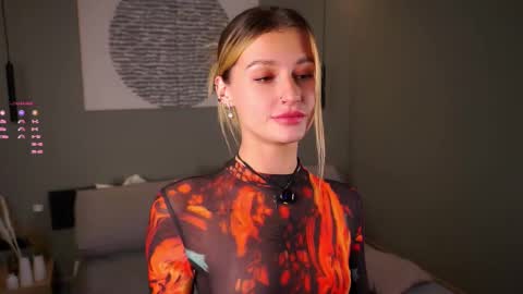 Kelly online show from 11/21/25, 01:10