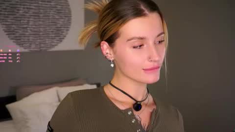 Kelly online show from 11/25/25, 01:11