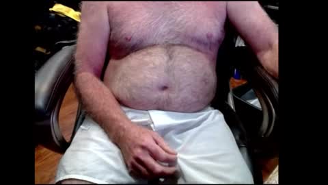 Snapshot of greenguy69 chatting on 06/12/26, 02:05 green online show from 06/12/26, 02:05