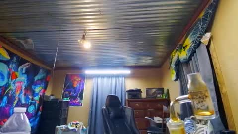 Snapshot of greenlungs8195 chatting on 02/27/26, 08:25 Greenlungs8195 online show from 02/27/26, 08:25