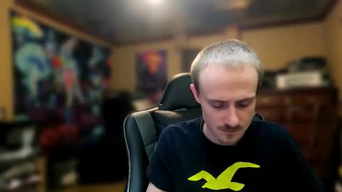 Snapshot of greenlungs8195 chatting on 03/29/26, 08:03 Greenlungs8195 online show from 03/29/26, 08:03