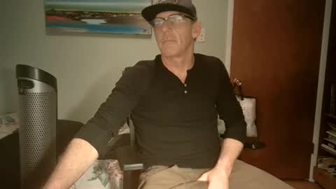 Snapshot of greenrooster1 chatting on 09/29/25, 09:14 greenrooster1 online show from 09/29/25, 09:14