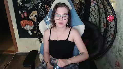 Lina online show from 06/09/26, 12:06