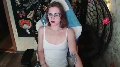 Lina online show from 06/27/26, 12:22