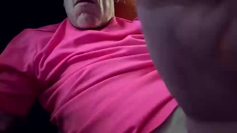 Snapshot of greggrr chatting on 10/13/25, 01:38 first time doing this online show from 10/13/25, 01:38