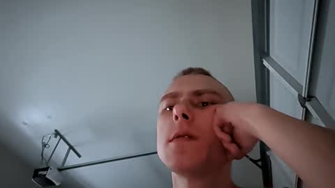 Snapshot of gregor454 chatting on 04/04/26, 11:08 Roger454 online show from 04/04/26, 11:08