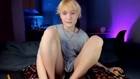 Snapshot of gregory_byyrd chatting on 01/26/25, 07:20 Greg-independent model online show from 01/26/25, 07:20