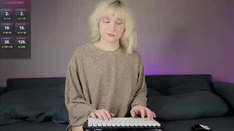 Greg-independent model online show from 11/13/25, 10:08