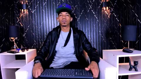 Snapshot of gregory_sforza chatting on 10/23/25, 12:15 GregorySforza online show from 10/23/25, 12:15