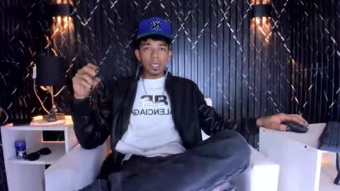 Snapshot of gregory_sforza chatting on 11/03/25, 11:44 GregorySforza online show from 11/03/25, 11:44