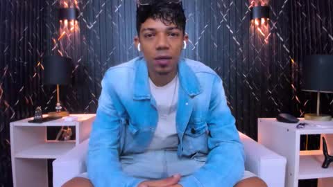 Snapshot of gregory_sforza chatting on 11/11/25, 12:27 GregorySforza online show from 11/11/25, 12:27