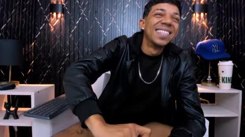 Snapshot of gregory_sforza chatting on 11/22/25, 02:27 GregorySforza online show from 11/22/25, 02:27