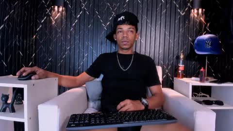 Snapshot of gregory_sforza chatting on 11/25/25, 09:04 GregorySforza online show from 11/25/25, 09:04