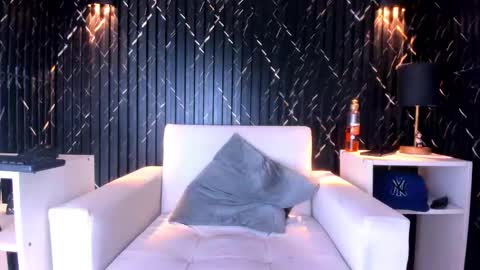 Snapshot of gregory_sforza chatting on 11/28/25, 12:24 GregorySforza online show from 11/28/25, 12:24