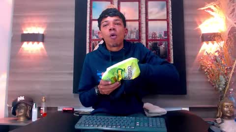 Snapshot of gregory_sforza chatting on 12/02/25, 07:09 GregorySforza online show from 12/02/25, 07:09