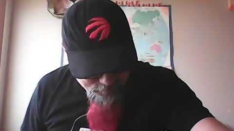 Snapshot of gregrev chatting on 08/04/26, 09:39 gregrev online show from 08/04/26, 09:39