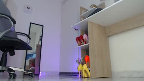  Greta  online show from 10/06/25, 07:55