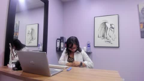 Snapshot of greta_borbon chatting on 06/24/26, 12:04 Greta online show from 06/24/26, 12:04
