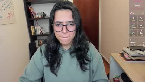 Snapshot of gretagat chatting on 12/03/25, 06:43 Greta online show from 12/03/25, 06:43