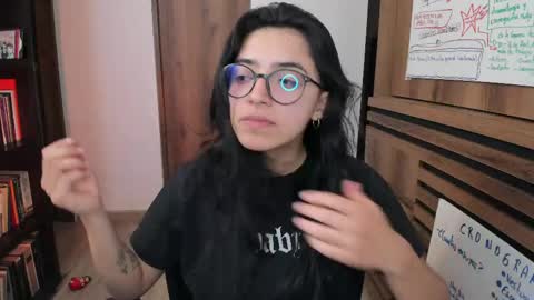 Snapshot of gretagat chatting on 04/21/26, 12:12 Greta online show from 04/21/26, 12:12